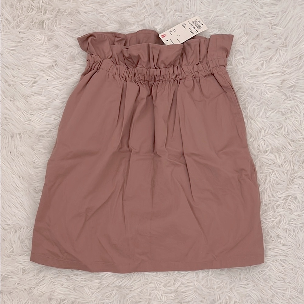 Uniqlo Girls Ruffled Waist Skirt in Mauve Pink